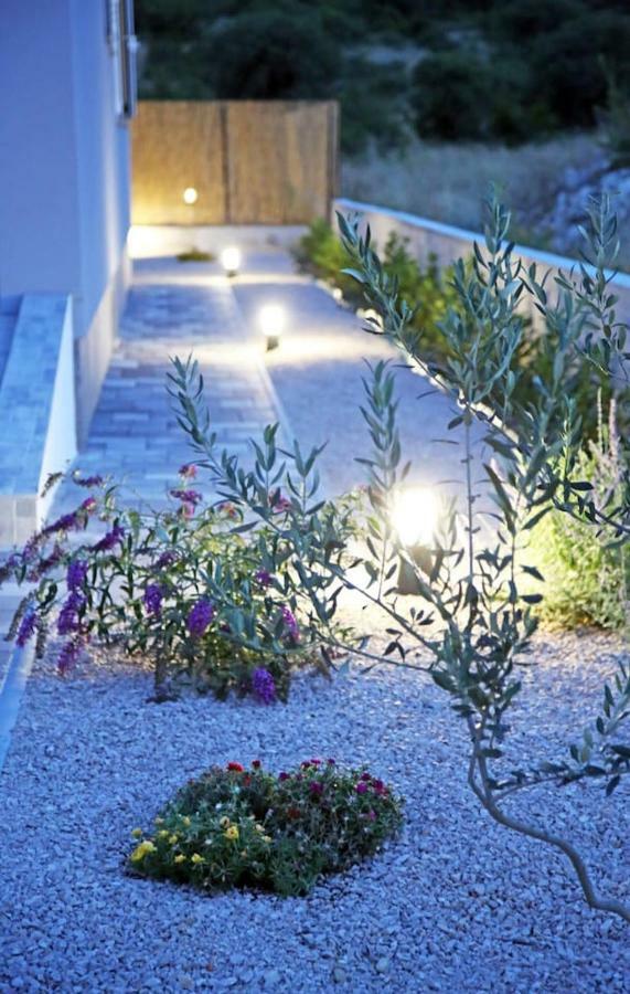 Modern Guest House Rak With Beautiful Pool Sibenik Exterior photo